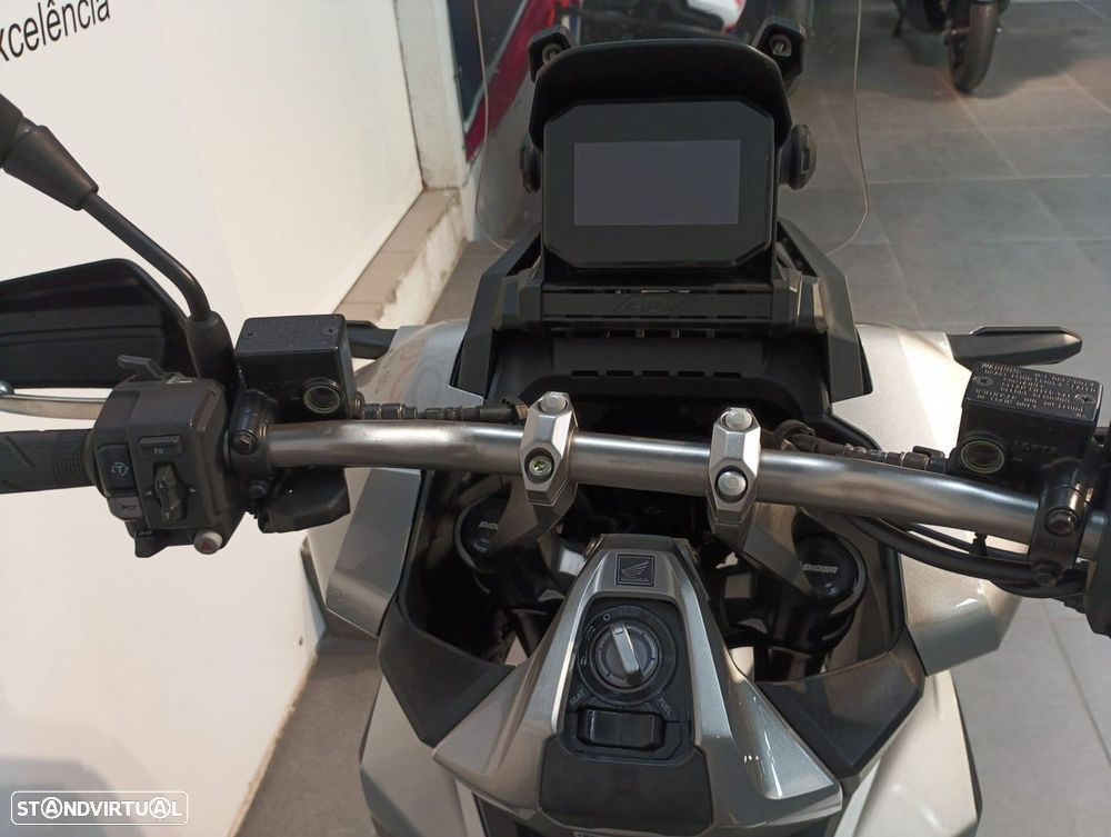 Honda X-ADV 350 - 4