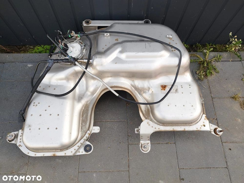 ZBIORNIK BAK PALIWA POMPA RANGE ROVER SPORT L494 BENZYNA JPLA-9K007-AH