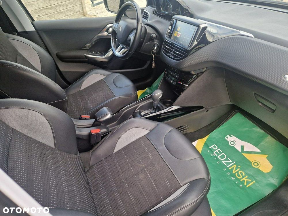 Peugeot 2008 PureTech 110 GPF Stop&Start EAT6 Allure - 16
