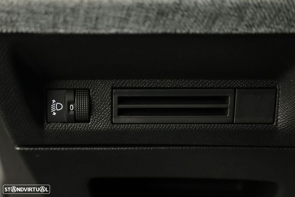 Peugeot 3008 1.2 Hybrid Allure e-DCS6 - 16