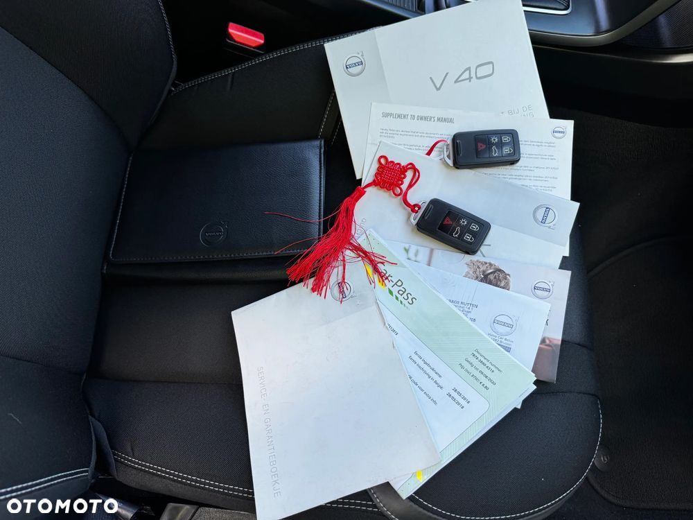 Volvo V40 D2 Momentum - 12
