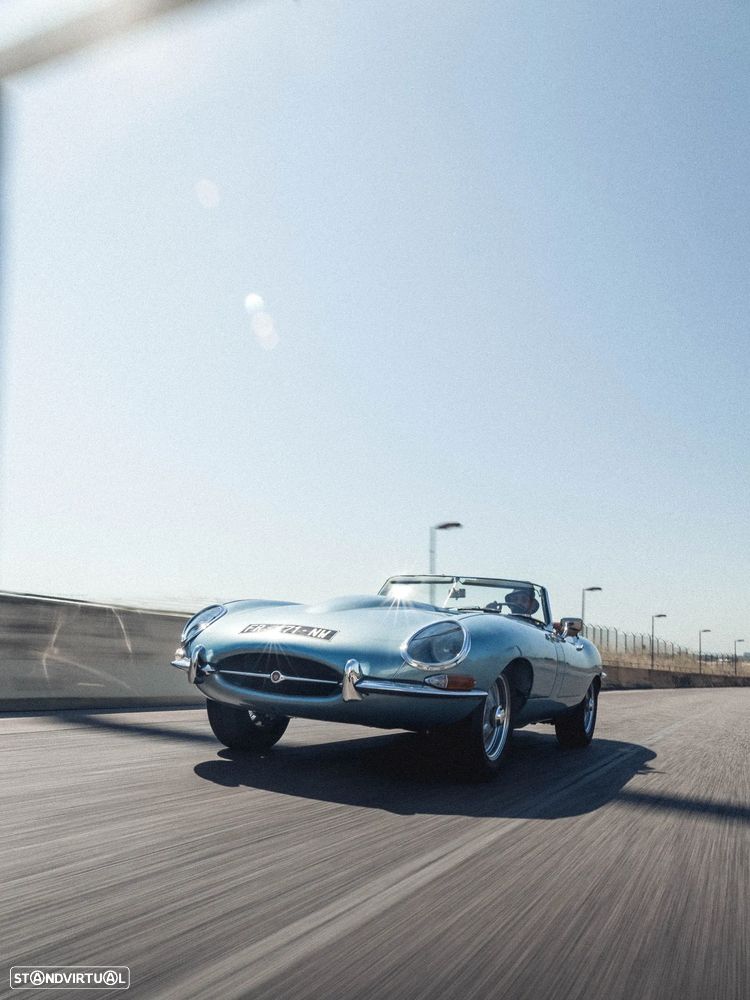Jaguar E-Type - 3