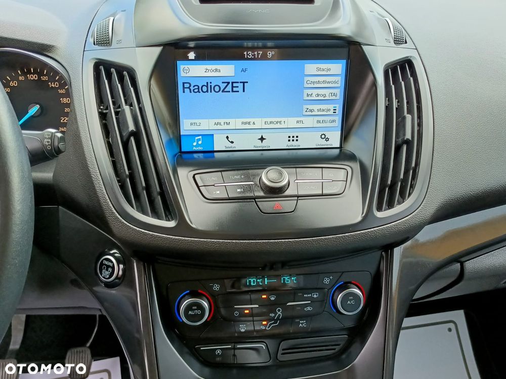 Ford Kuga 2.0 TDCi 2x4 Titanium - 25