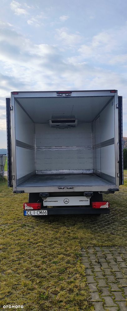 Mercedes-Benz Sprinter - 2
