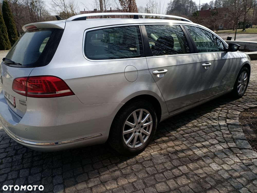 Volkswagen Passat Variant 2.0 Blue TDI DPF Comfortline - 12