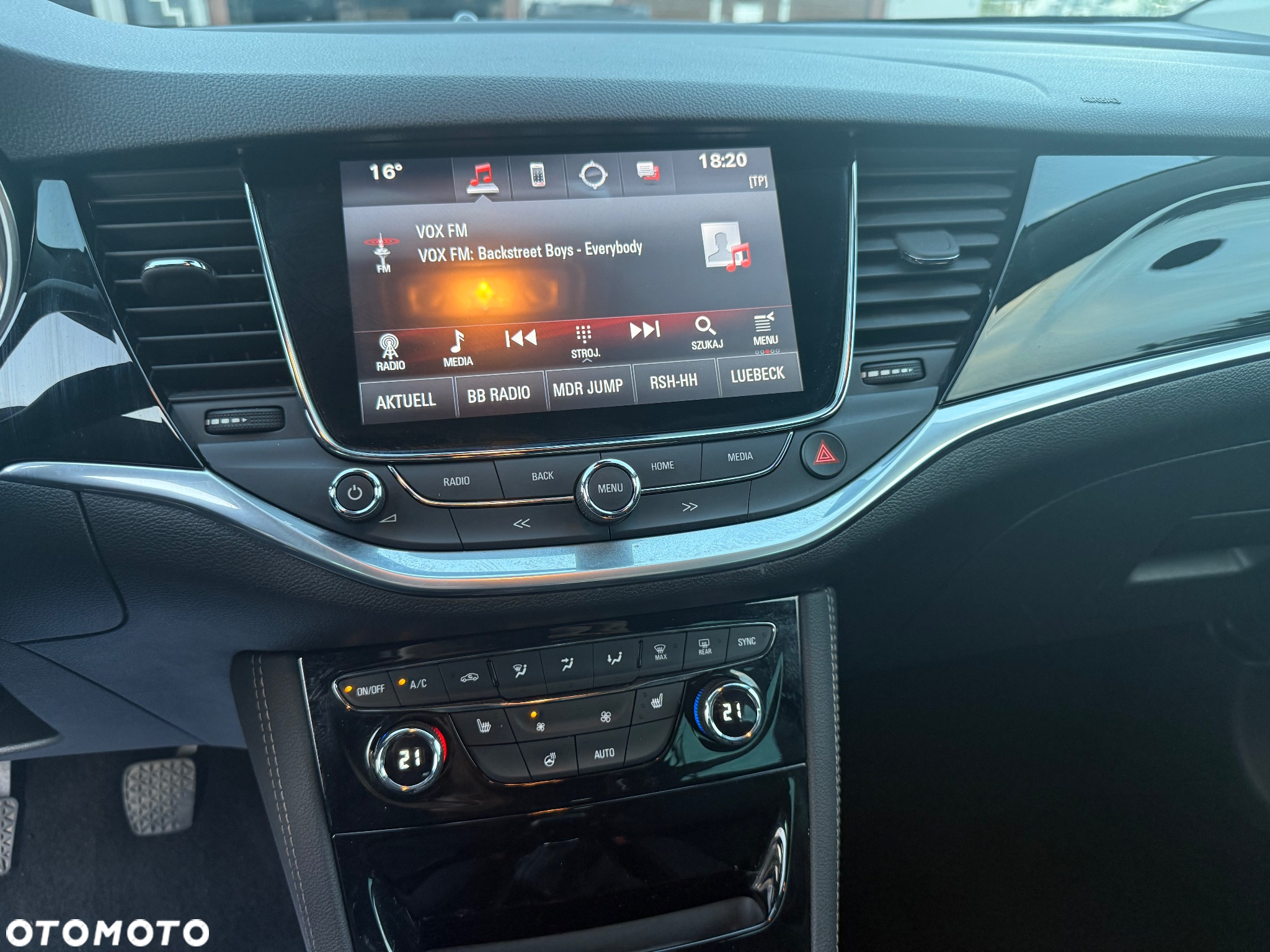 Opel Astra 1.4 Turbo Start/Stop Sports Tourer Innovation - 38