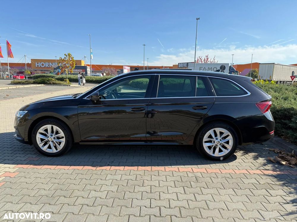 Skoda Octavia Combi 2.0 TDI DSG Style - 5
