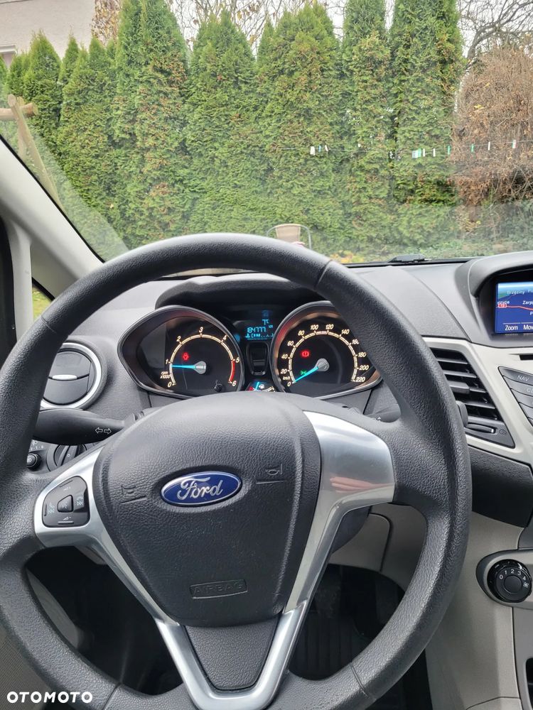 Ford Fiesta 1.6 TDCI SYNC Edition - 25