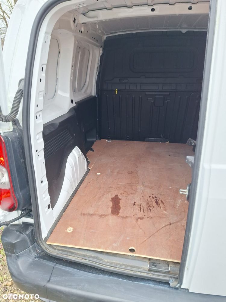 Peugeot Partner - 11