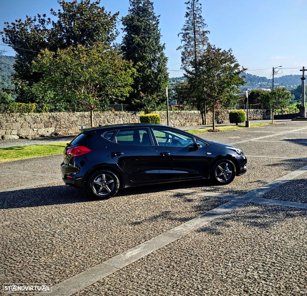 Kia Ceed 1.4 CRDi 90 Spirit - 25