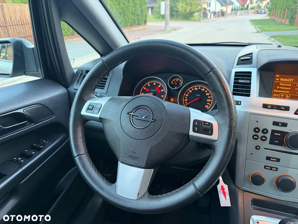 Opel Zafira 1.8 Easytronic Family Plus - 28