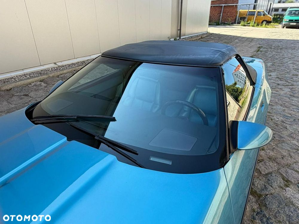 Chevrolet Corvette - 12