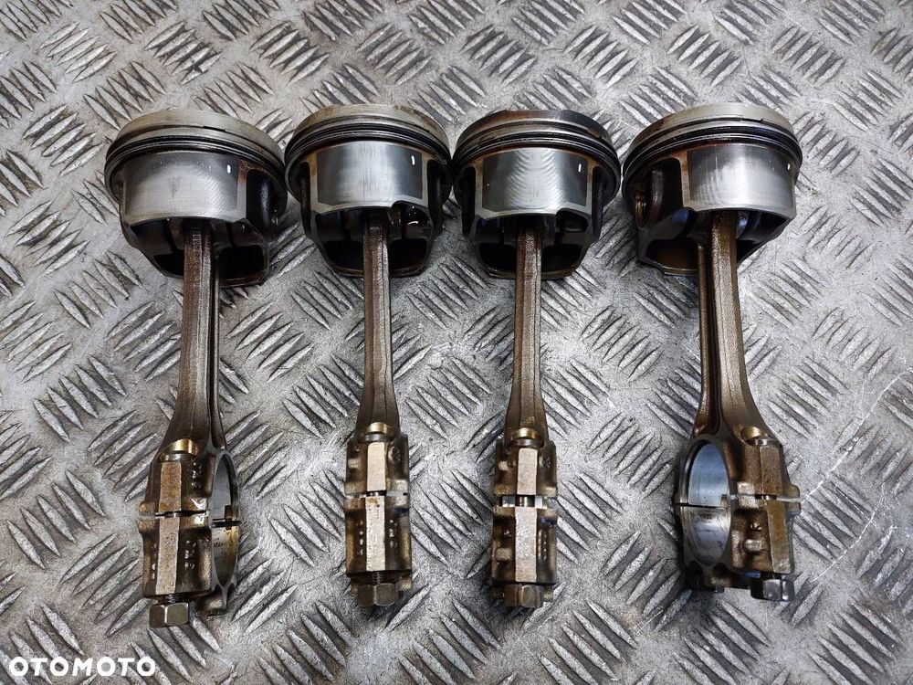 TŁOK + KORBOWÓD KOMPLET 4 SZT VOLKSWAGEN PASSAT B5 1.8 T AEB - 1