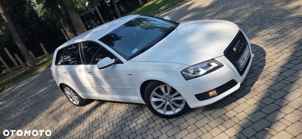 Audi A3 Sportback 1.6 TDI DPF S line Sportpaket - 14