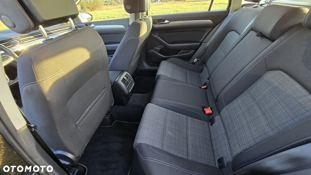 Volkswagen Passat 1.5 TSI EVO Business DSG - 10