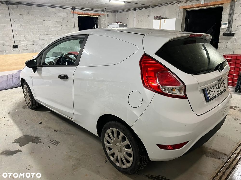 Ford Fiesta - 5