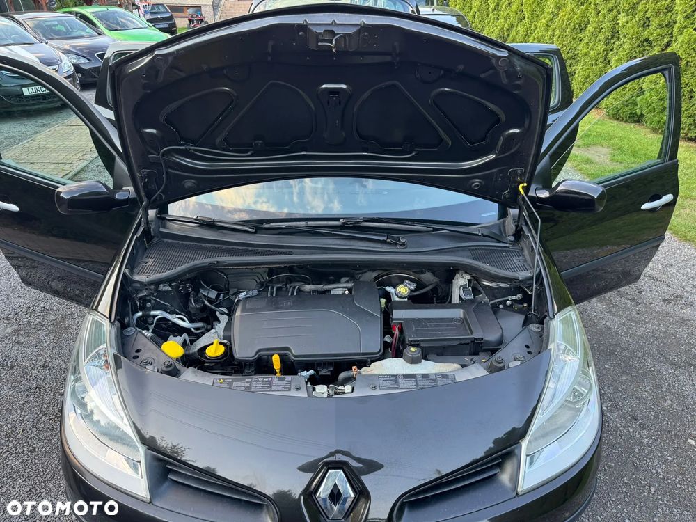 Renault Clio 1.2 16V 75 Collection - 19