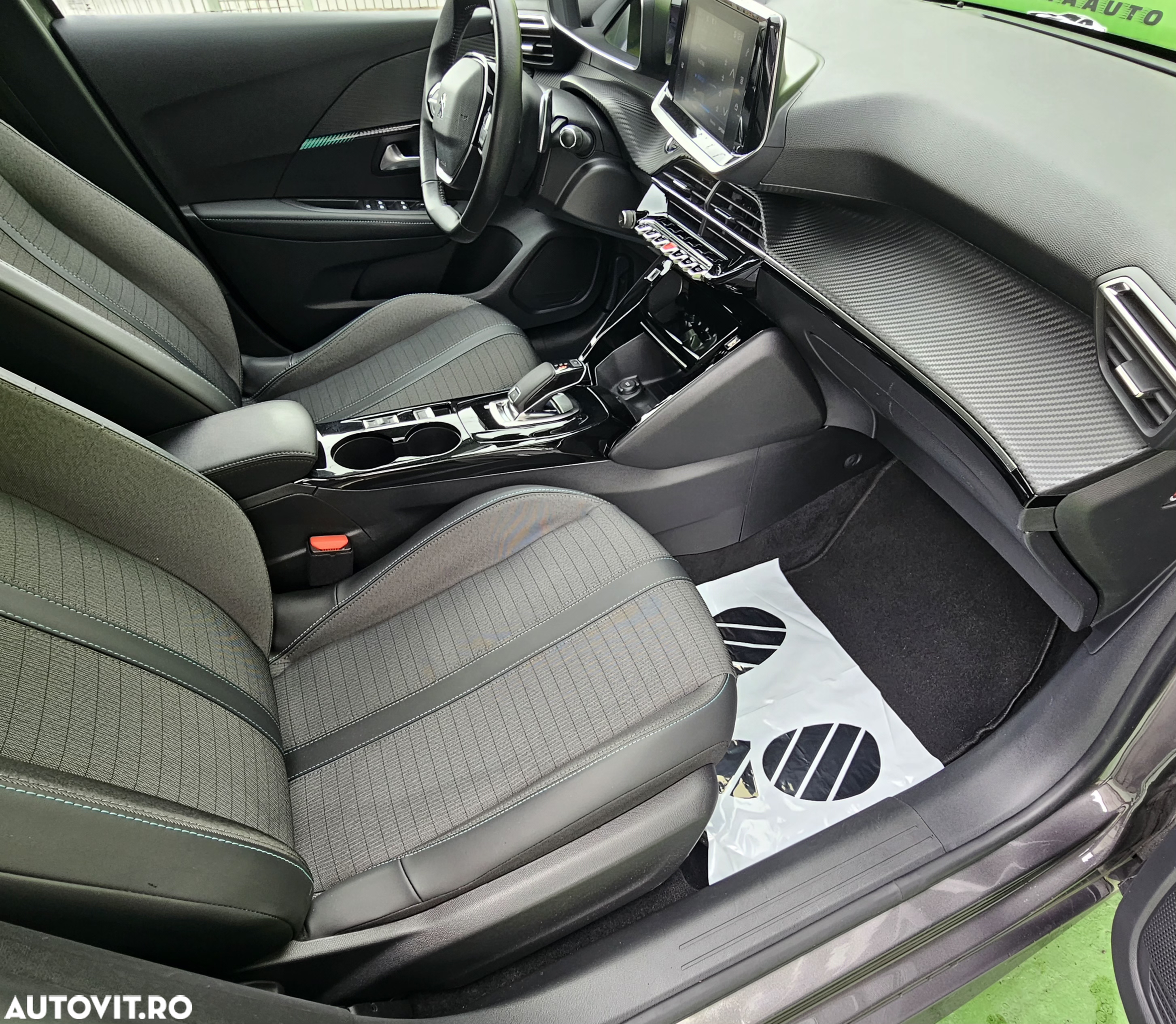 Peugeot 208 PureTech 100 EAT8 Active Pack - 16
