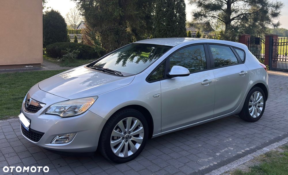 Opel Astra 1.6 Innovation - 9