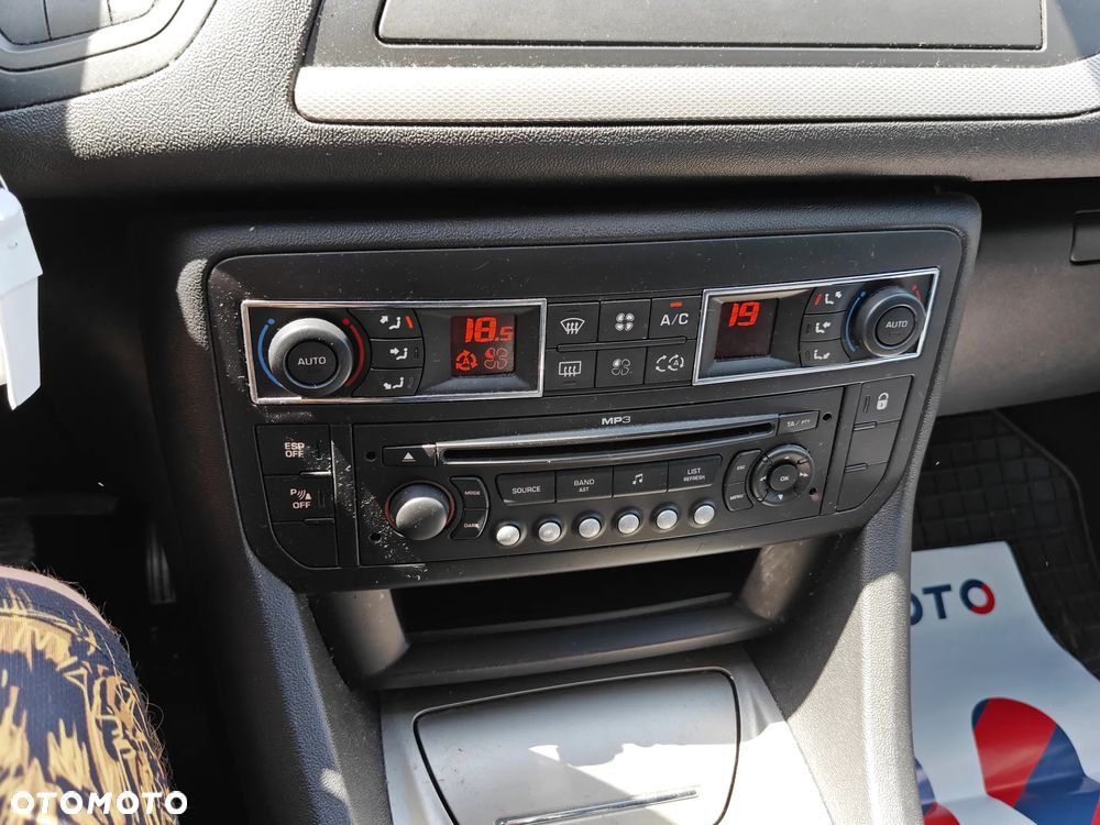 Citroën C5 HDi 135 Exclusive - 23
