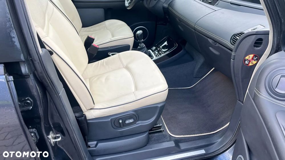 Renault Grand Espace 2.0 dCi FAP Initiale - 28