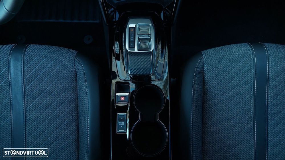 Peugeot e-2008 54 kWh Allure - 35