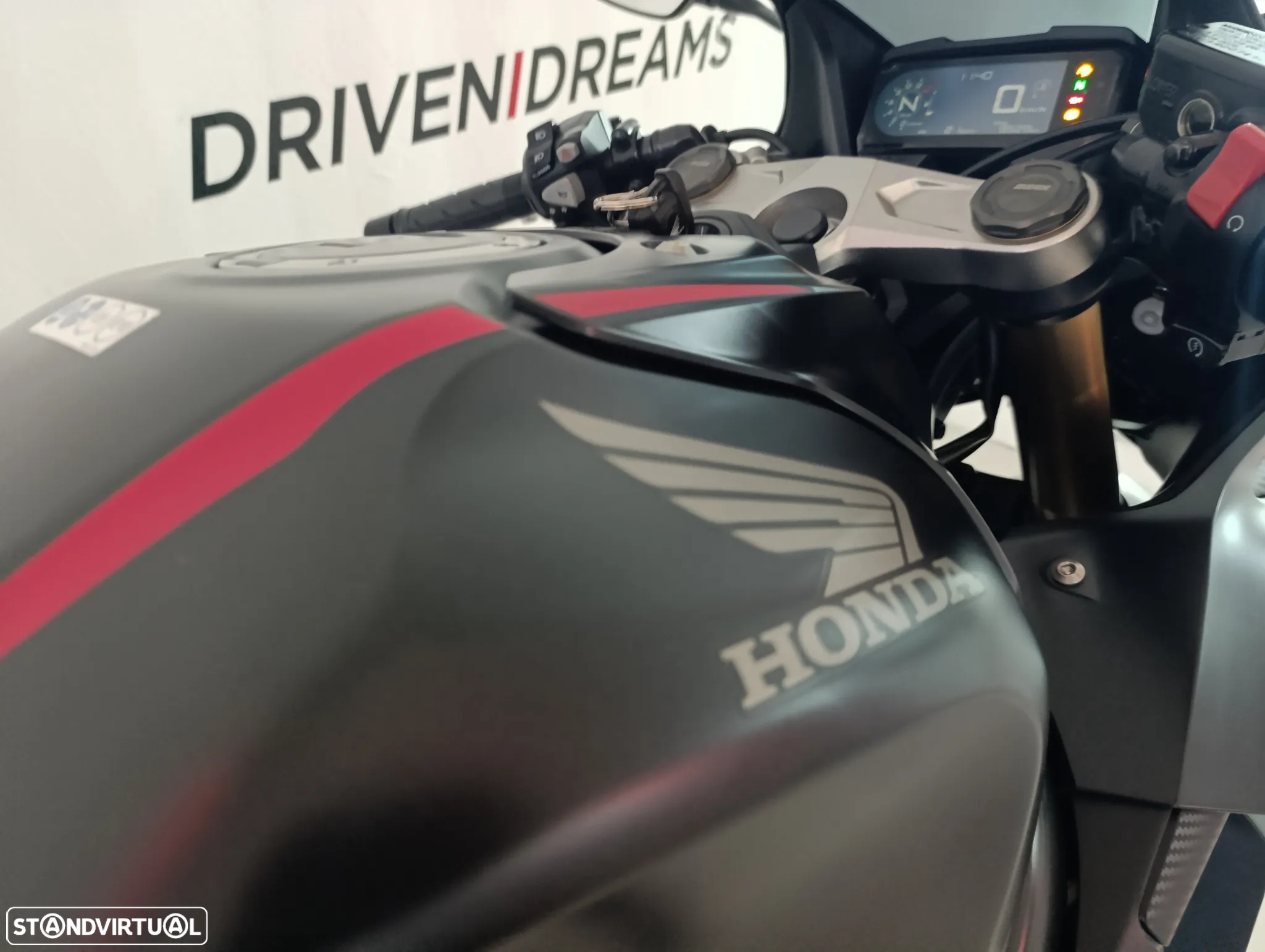 Honda CBR 650R - 9