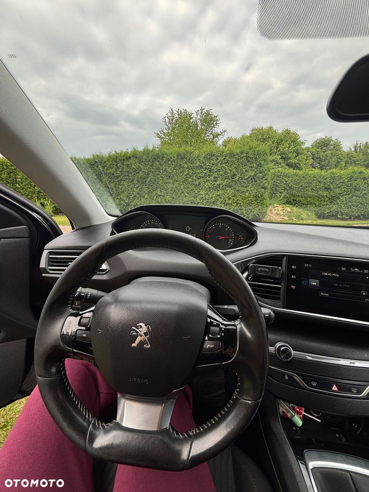 Peugeot 308 1.6 BlueHDi Allure S&S - 16