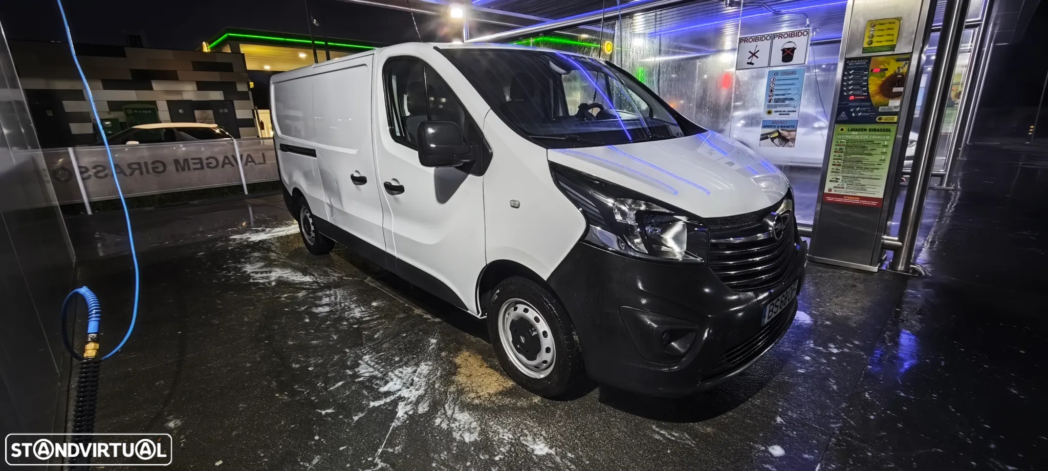 Opel Vivaro - 2