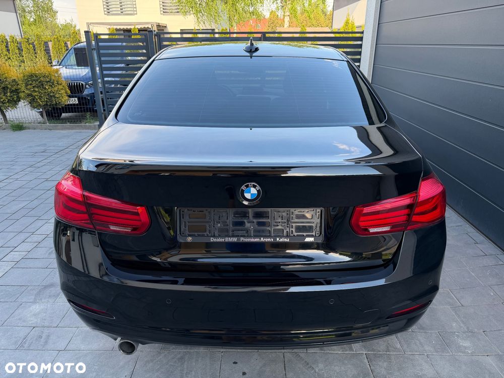 BMW Seria 3 318i GPF Sport Line Shadow - 12