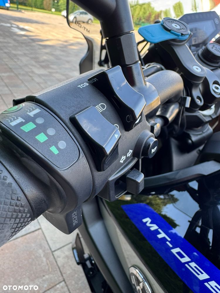 Yamaha MT - 12
