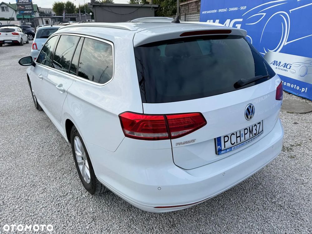 Volkswagen Passat Variant 1.6 TDI SCR DSG - 8