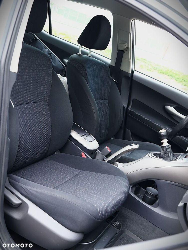 Toyota Auris 1.33 VVT-i Premium - 16