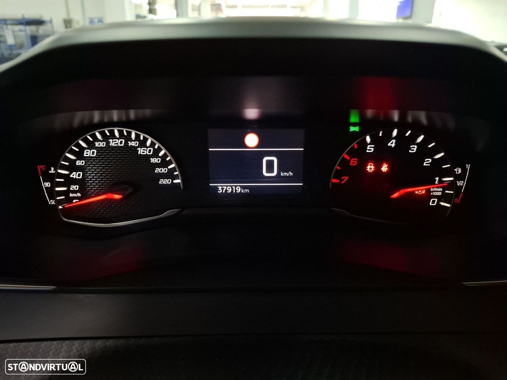 Peugeot 2008 1.2 PureTech Active - 15