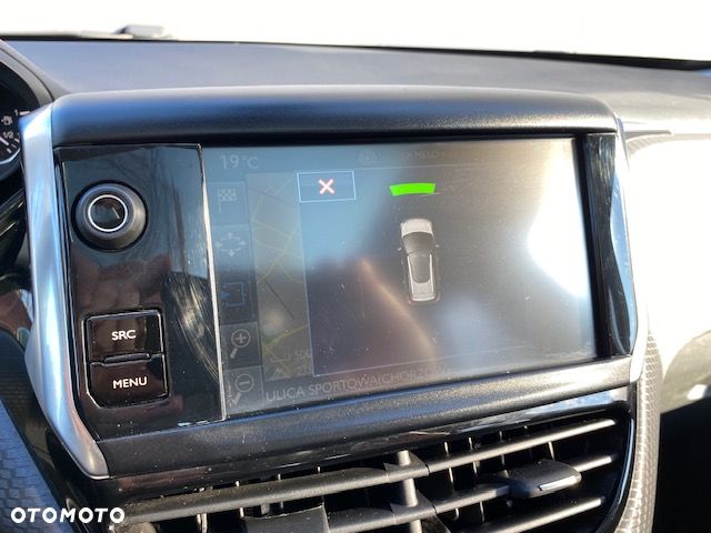 Peugeot 2008 1.2 Pure Tech GPF Style S&S EAT6 - 18