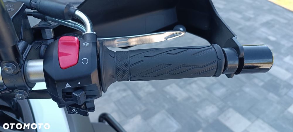 Suzuki V-STROM - 15
