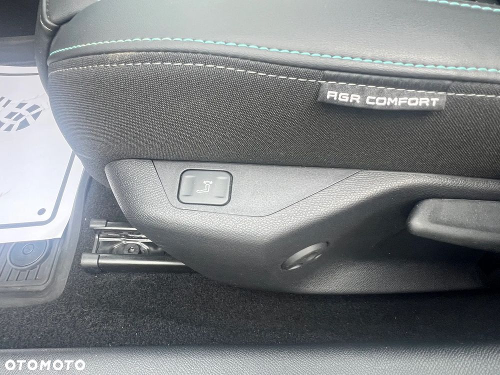 Peugeot 308 1.5 BlueHDi Allure S&S EAT8 - 17