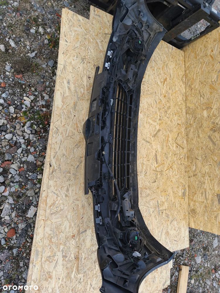 ZDERZAK PRZEDNI RENAULT MEGANE III LIFT PH2 - 15