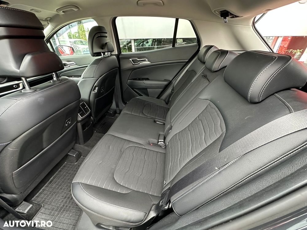 Kia Sportage 1.6 T-GDI MHEV 7DCT HP 4x2 Business Line - 9