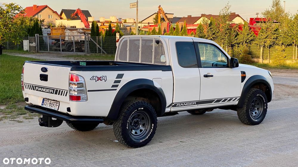 Ford Ranger 2.5 TDCi DC XLT - 4