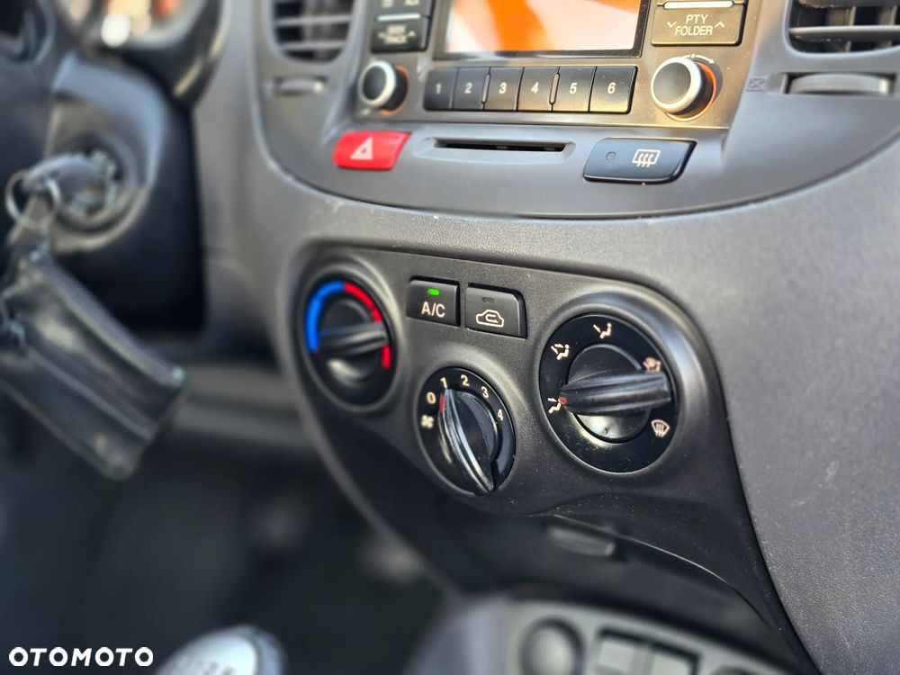 Kia Rio - 15
