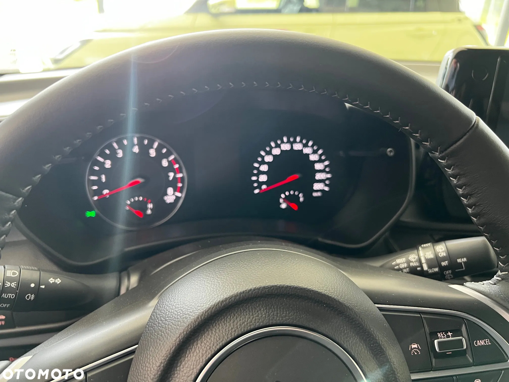 Suzuki Swift 1.2 Dualjet SHVS Premium Plus CVT - 8