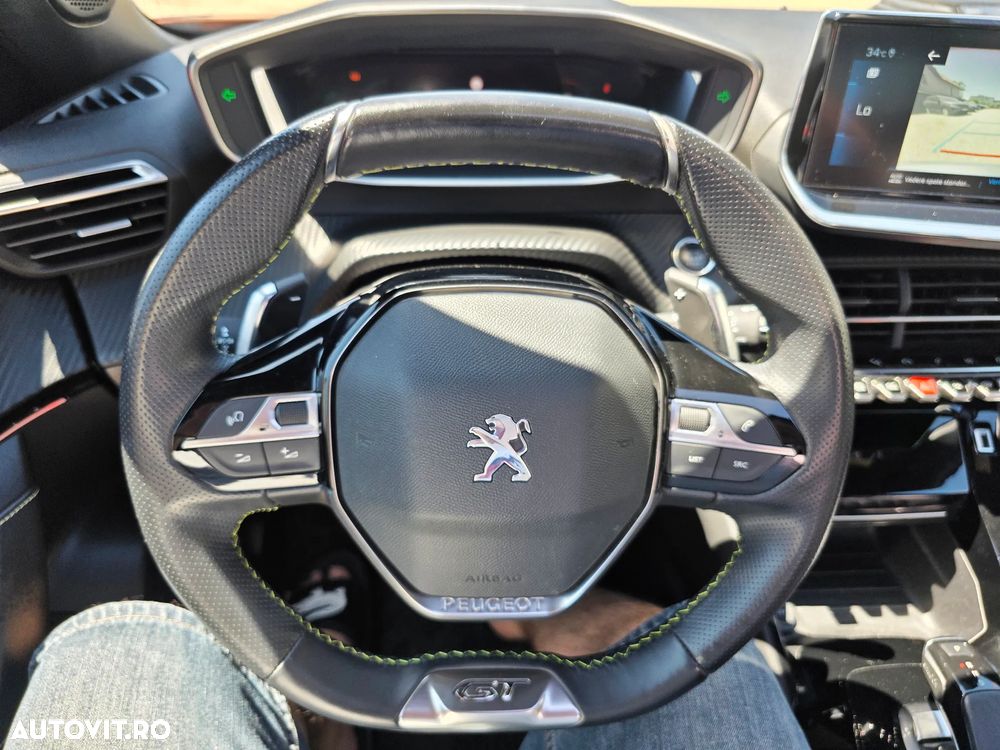 Peugeot 2008 PureTech 130 EAT8 GT - 29