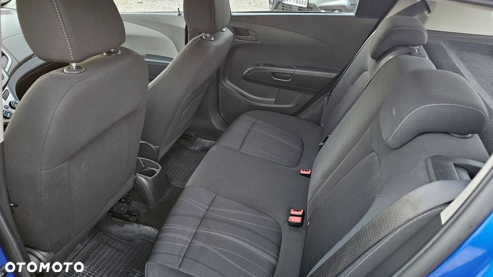 Chevrolet Aveo 1.4 16V LS Design+ - 9