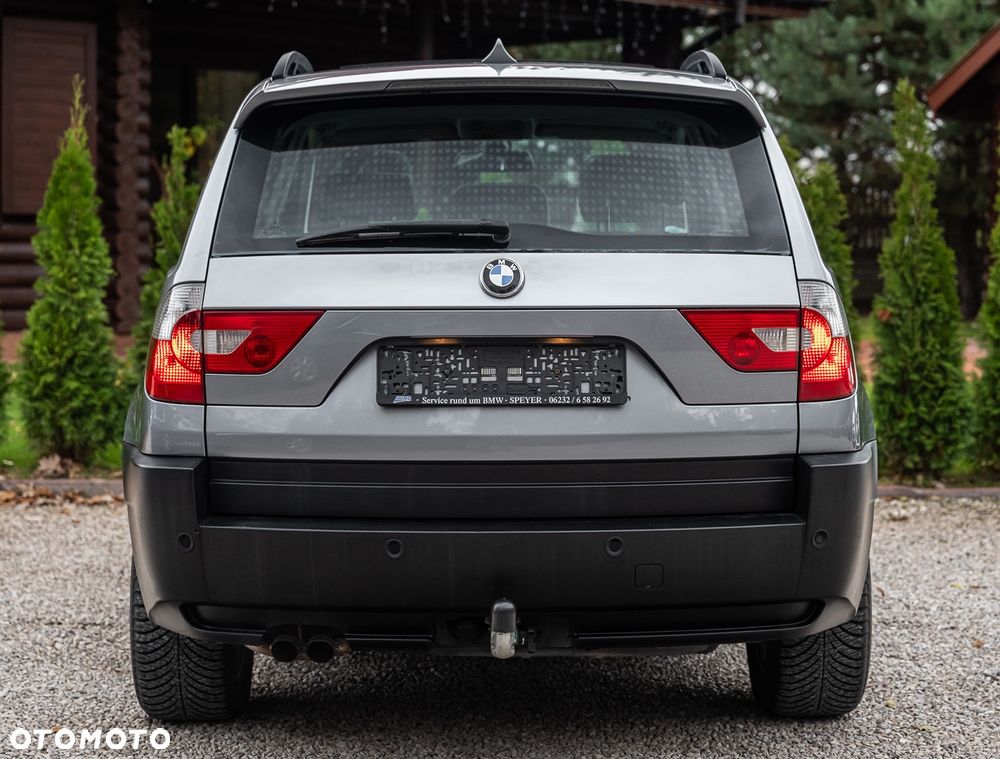 BMW X3 2.5i - 11