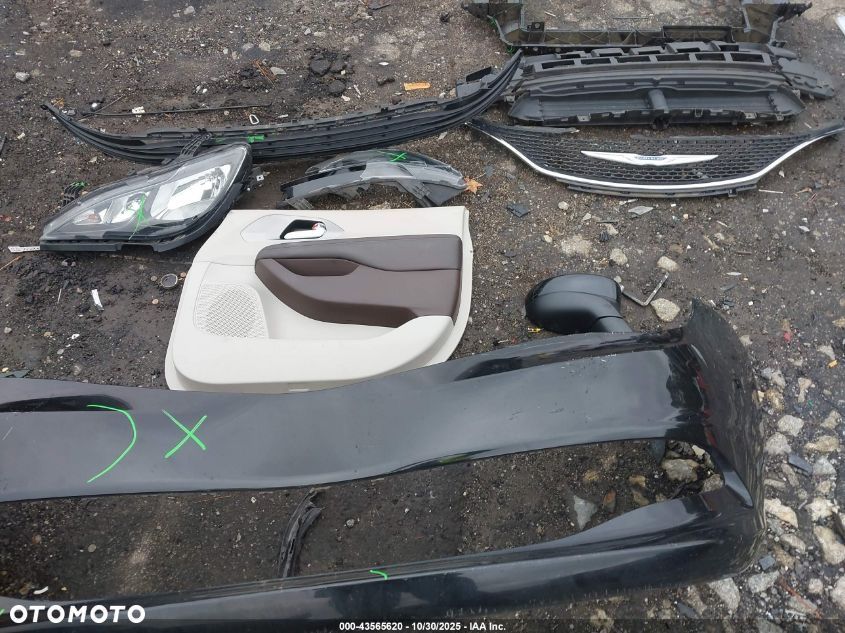 Chrysler Pacifica - 13