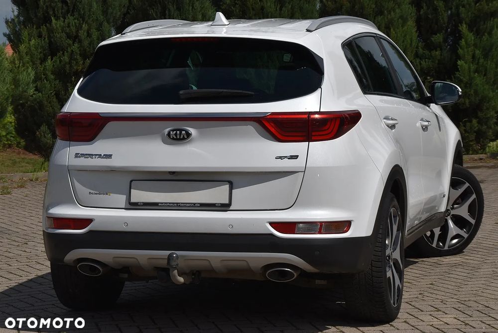 Kia Sportage 2,0 CRDI AWD GT Line - 3