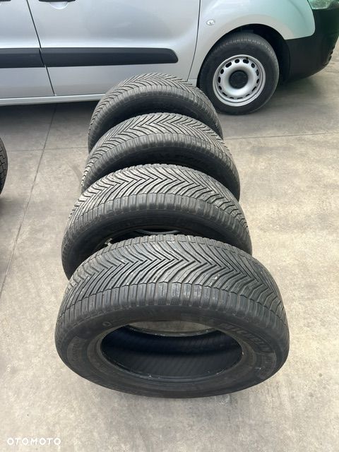 Opony wielosezonowe Michelin CrossClimate - 1