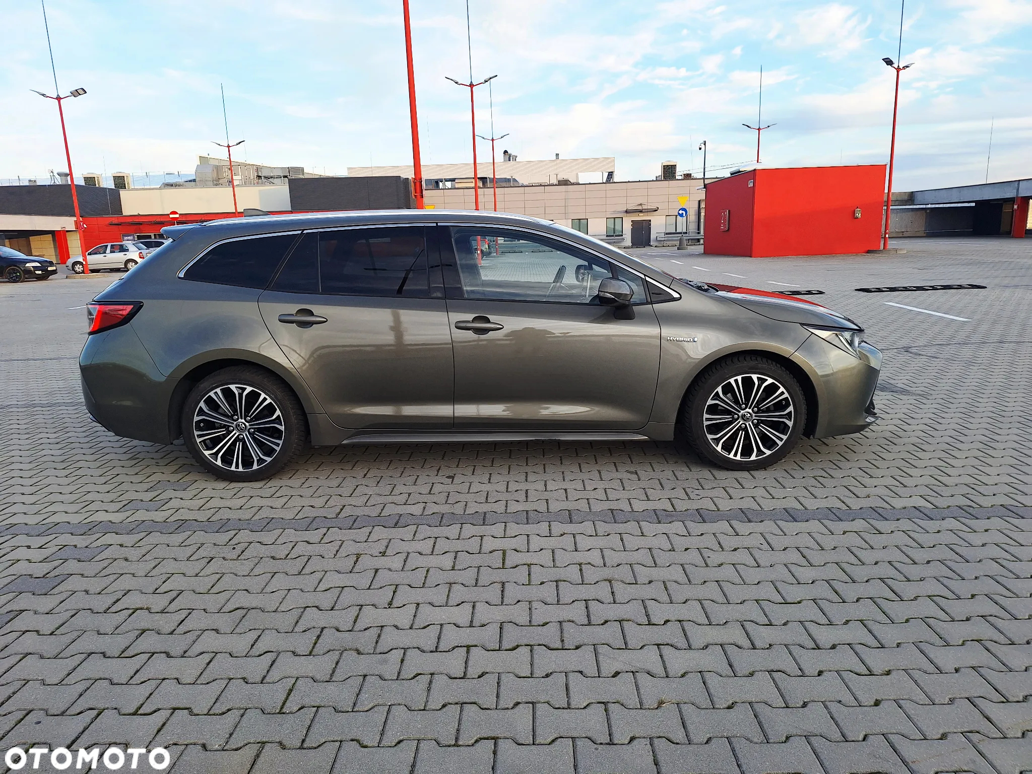 Toyota Corolla 1.8 Hybrid Comfort - 2