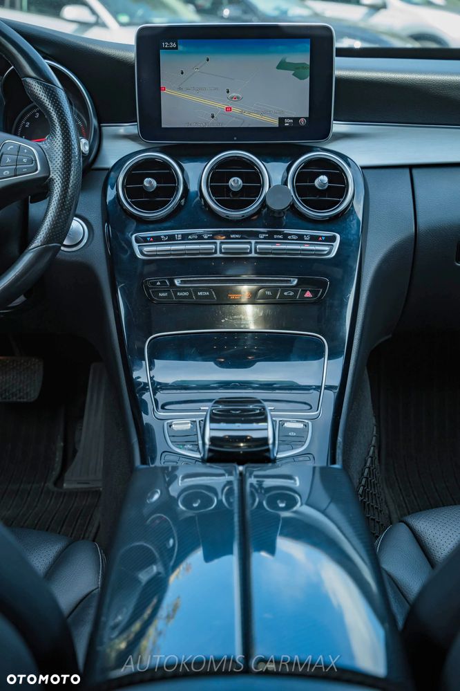 Mercedes-Benz Klasa C 300 7G-TRONIC - 15
